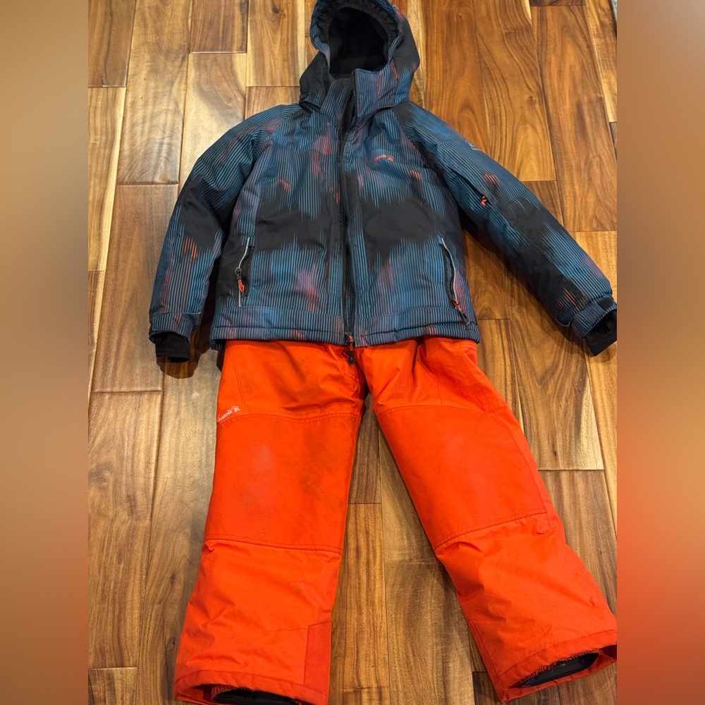 Kamik ski coat & ski bibs snow pant Boys 10